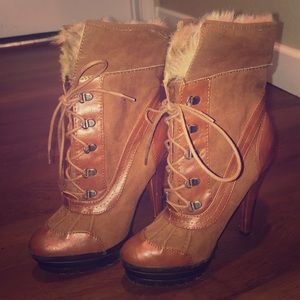 Heel booties